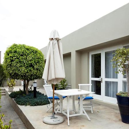 Conifer Beach House Port Elizabeth Exterior photo