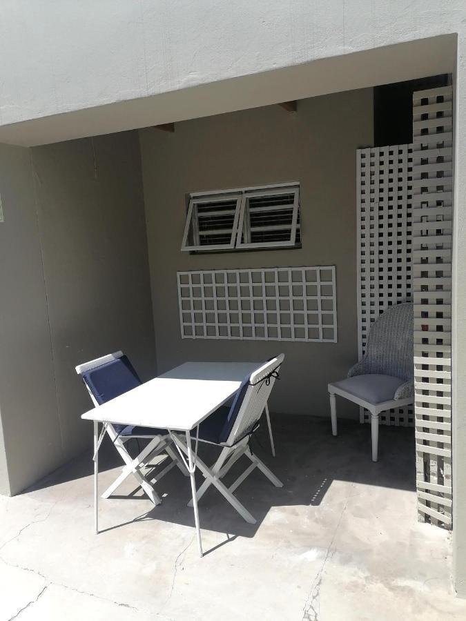 Conifer Beach House Port Elizabeth Exterior photo